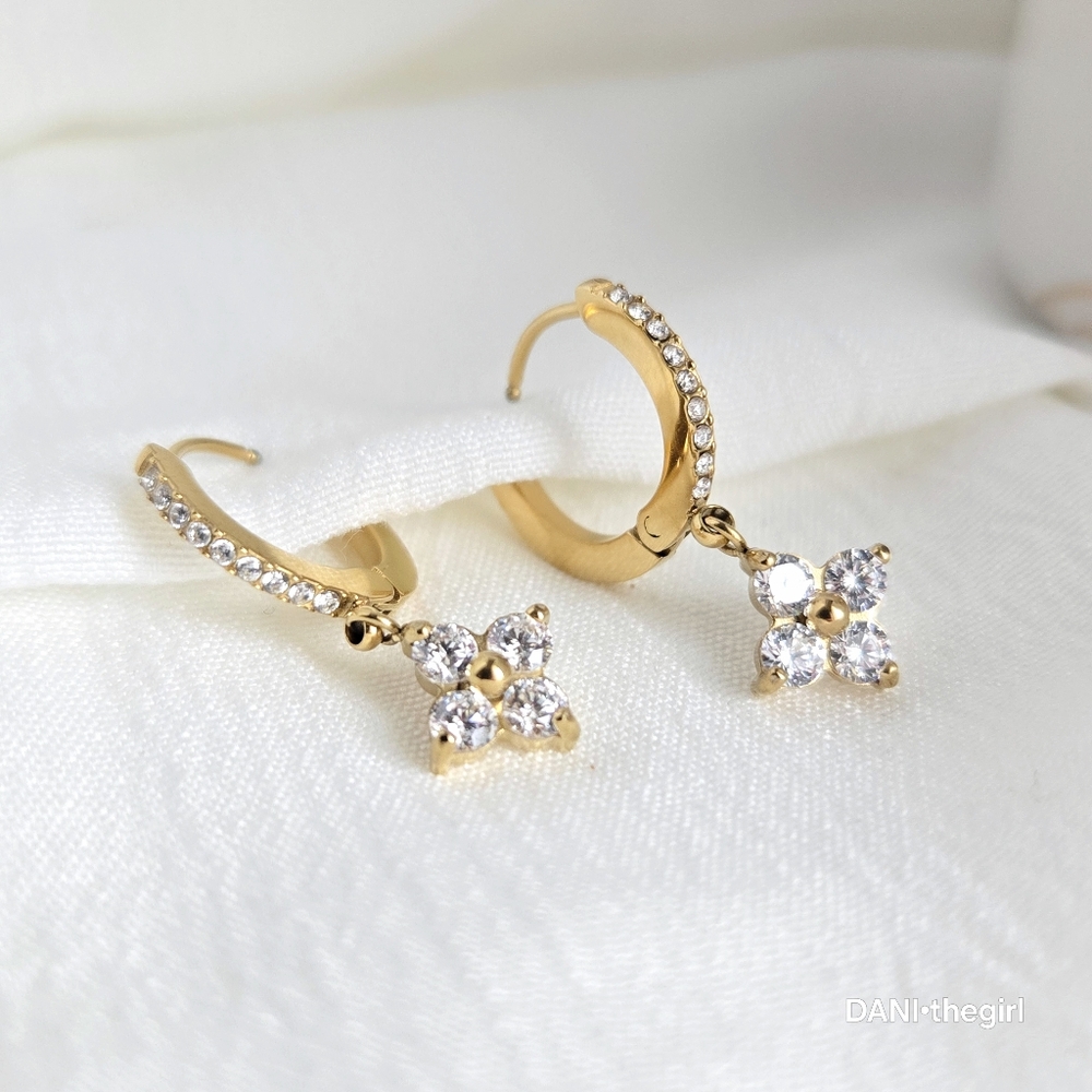 Gold CZ Diamond Clover Hoop Earrings - Picture 6 of 10